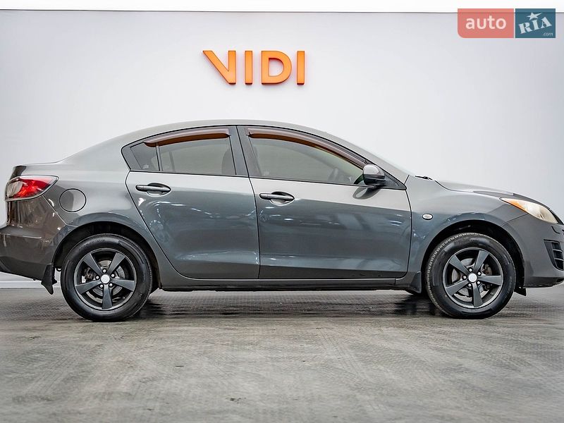 Седан Mazda 3 2010 в Киеве