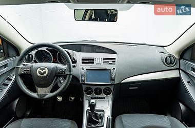 Седан Mazda 3 2010 в Киеве