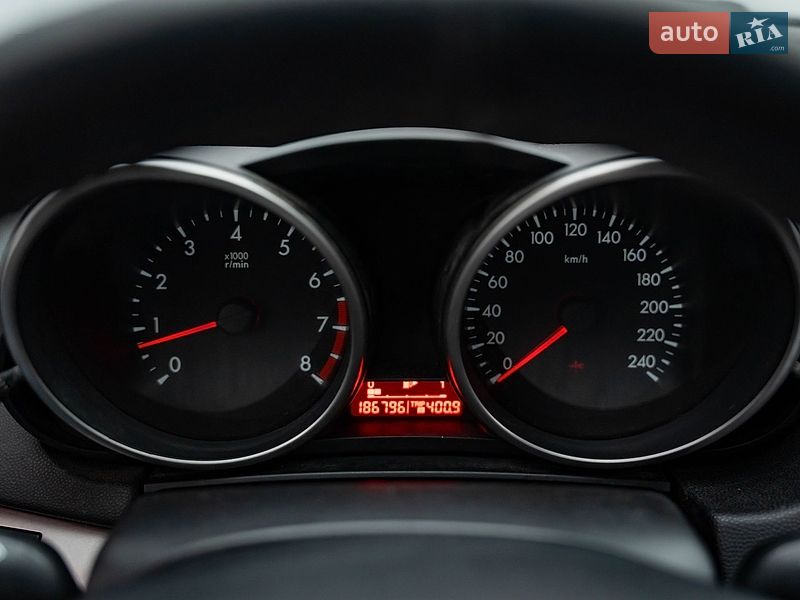 Седан Mazda 3 2010 в Киеве