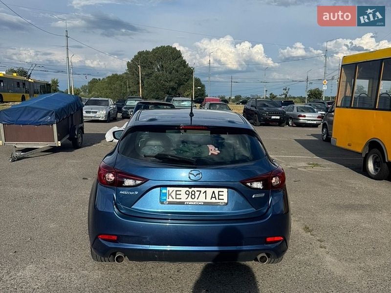 Хэтчбек Mazda 3 2018 в Киеве