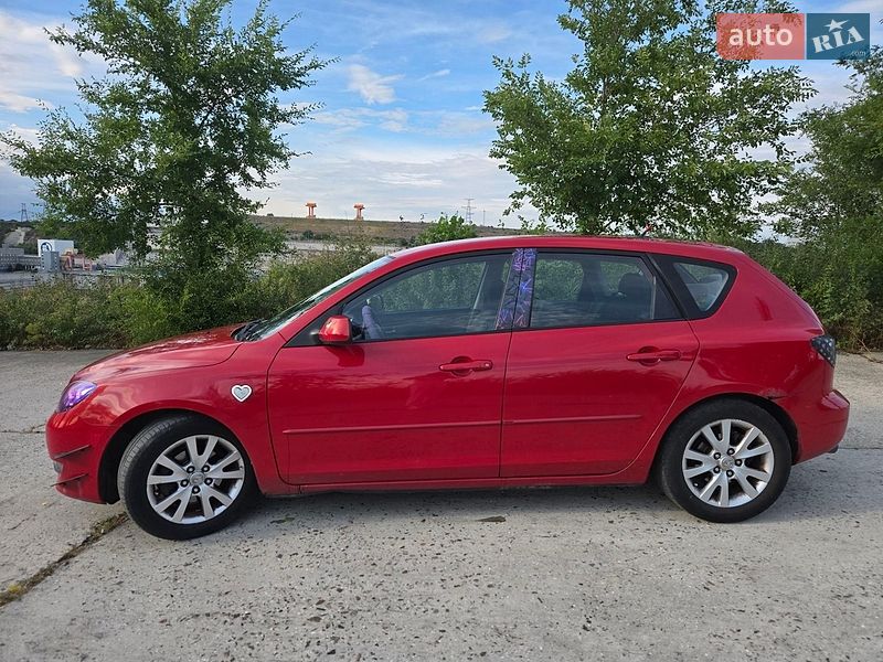 Хэтчбек Mazda 3 2005 в Южноукраинске