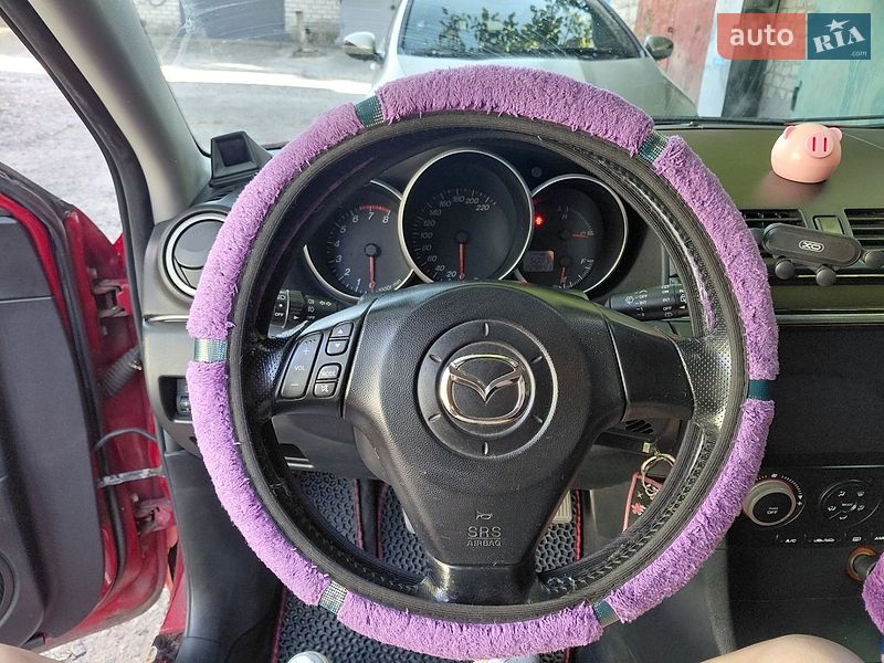 Хэтчбек Mazda 3 2005 в Южноукраинске