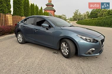 Седан Mazda 3 2015 в Днепре