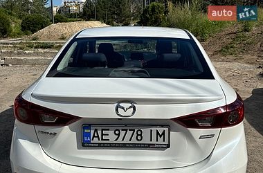 Седан Mazda 3 2017 в Дніпрі