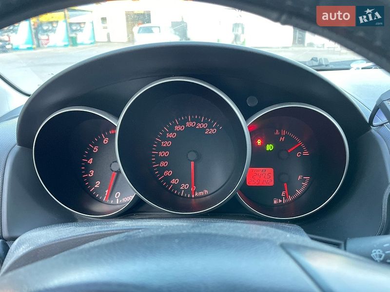 Хэтчбек Mazda 3 2006 в Кременчуге