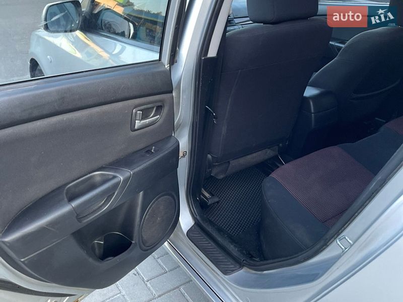 Хэтчбек Mazda 3 2006 в Кременчуге