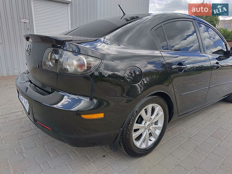 Седан Mazda 3 2007 в Тростянце