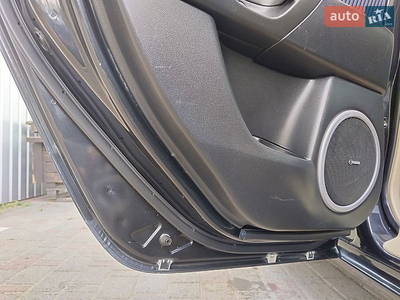 Седан Mazda 3 2007 в Тростянце
