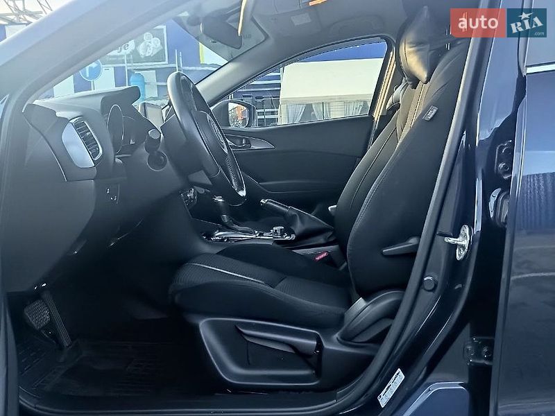 Хэтчбек Mazda 3 2017 в Калуше