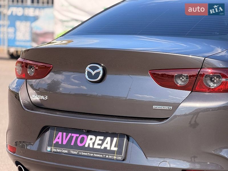 Седан Mazda 3 2019 в Кривом Роге