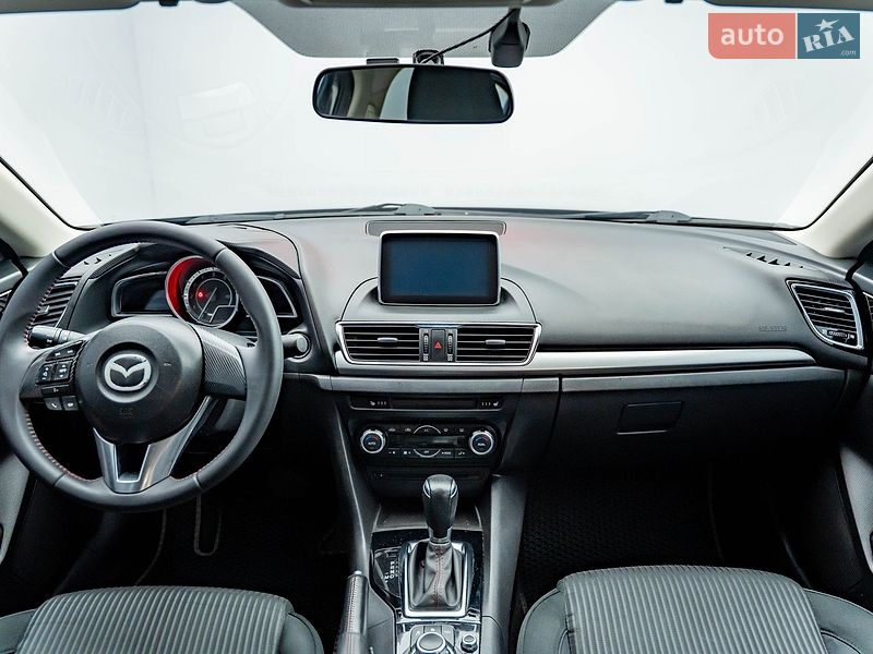 Седан Mazda 3 2015 в Києві