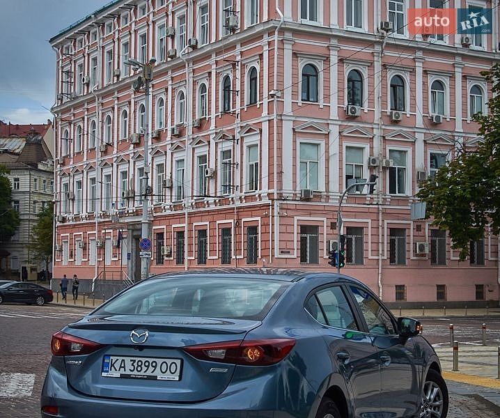 Седан Mazda 3 2015 в Киеве фото 2 Седан Mazda 3 2015 в Киеве