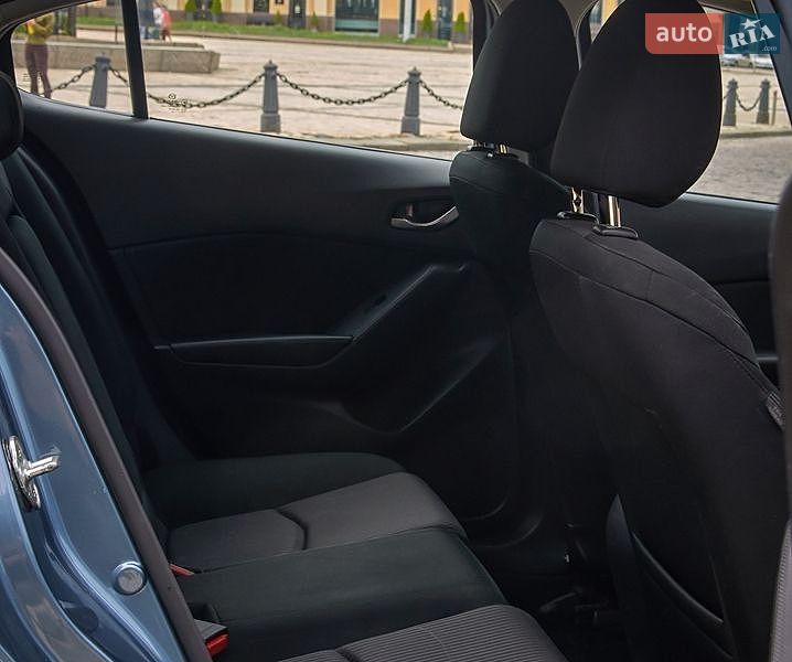 Седан Mazda 3 2015 в Киеве фото 7 Седан Mazda 3 2015 в Киеве