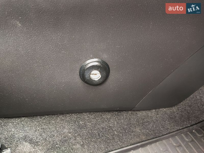 Седан Mazda 3 2016 в Киеве