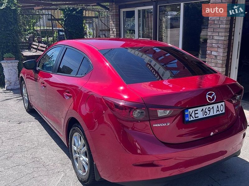 Седан Mazda 3 2017 в Днепре