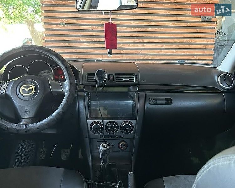 Седан Mazda 3 2008 в Мукачевому