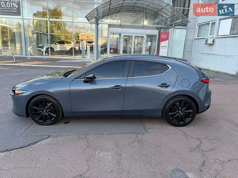 Хетчбек Mazda 3 2023 в Чернігові