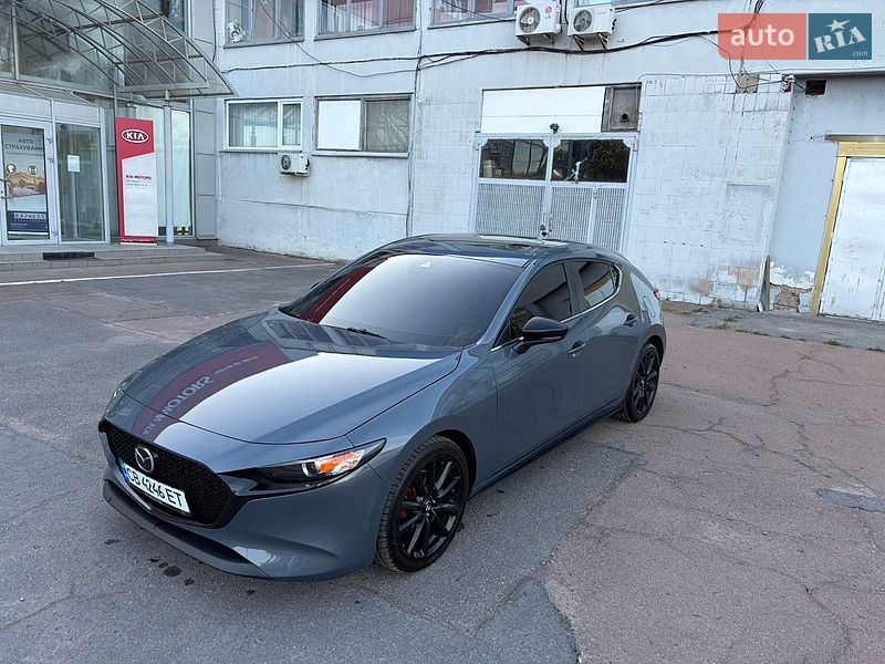 Хетчбек Mazda 3 2023 в Чернігові
