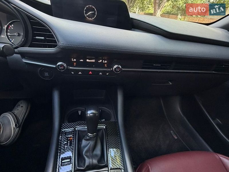 Хетчбек Mazda 3 2023 в Чернігові