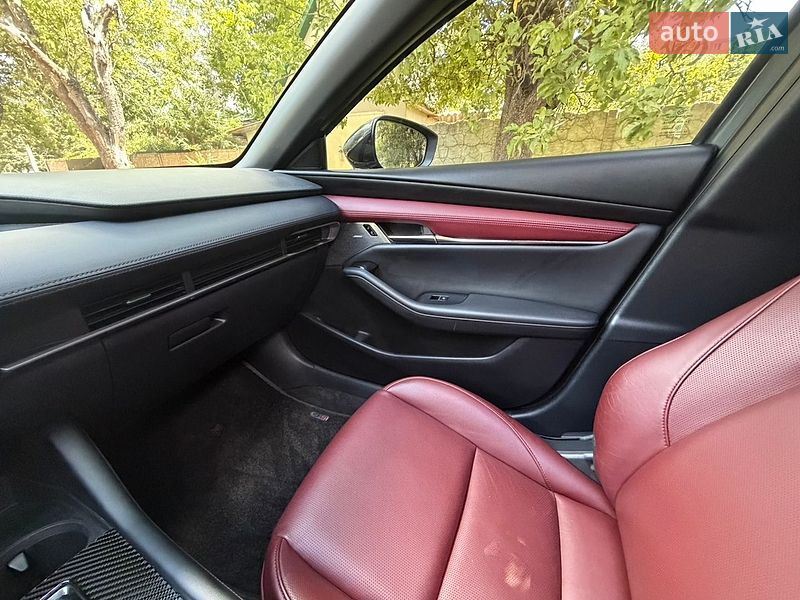 Хетчбек Mazda 3 2023 в Чернігові
