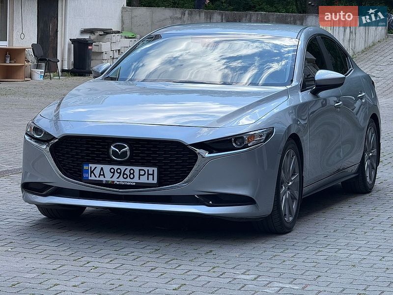 Mazda 3, фото з оголошення