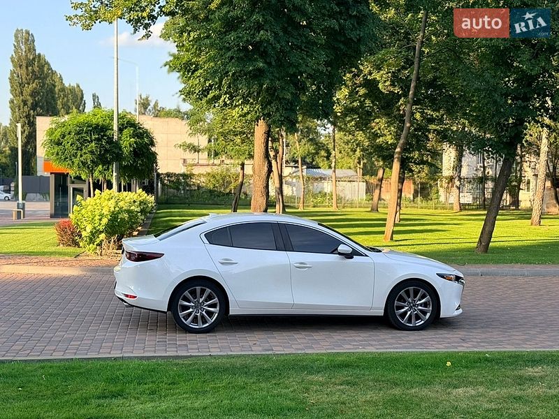 Седан Mazda 3 2020 в Киеве