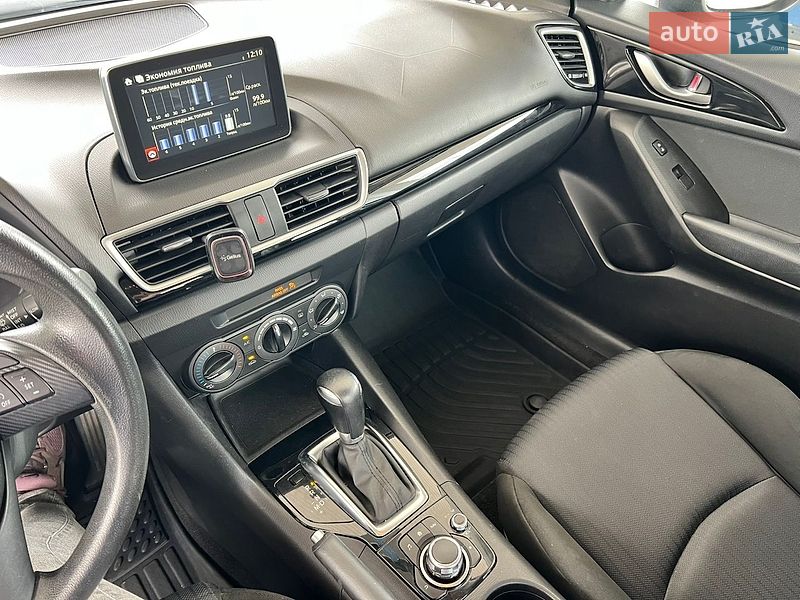 Седан Mazda 3 2014 в Николаеве