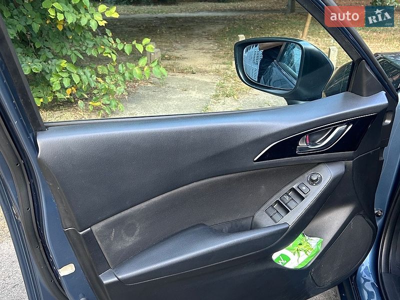 Седан Mazda 3 2015 в Киеве фото 9 Седан Mazda 3 2015 в Киеве