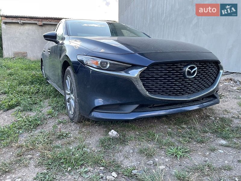 Седан Mazda 3 2021 в Волочиську