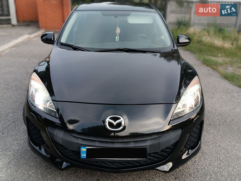 Хэтчбек Mazda 3 2012 в Днепре