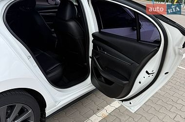 Седан Mazda 3 2020 в Киеве