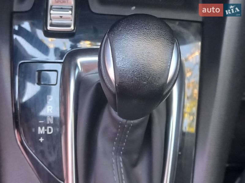 Седан Mazda 3 2016 в Мукачево