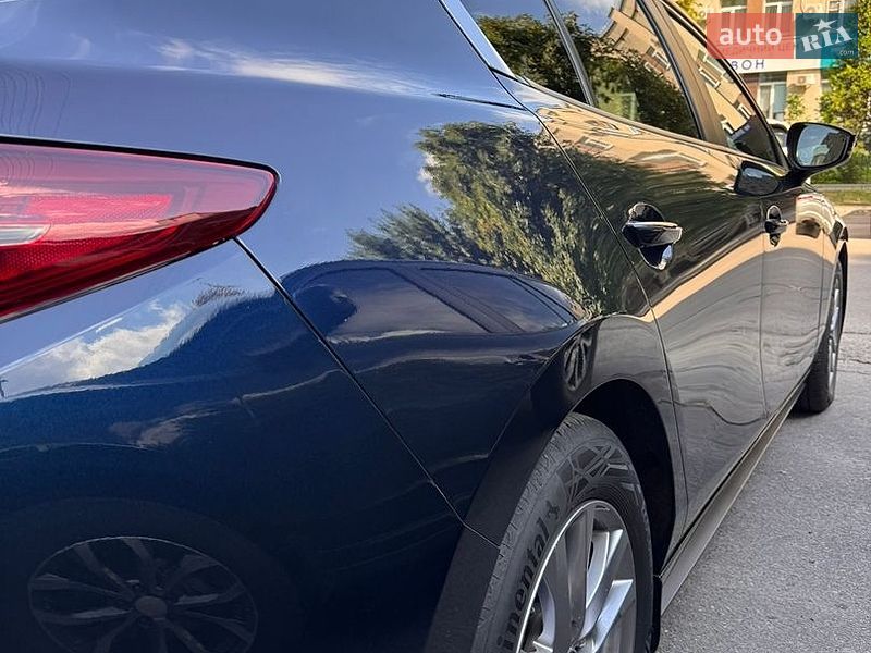Седан Mazda 3 2019 в Черкасах