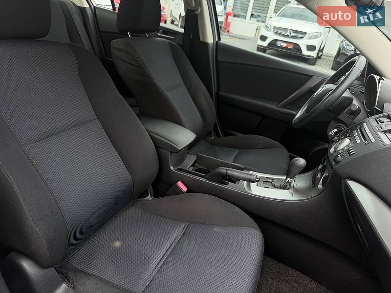 Седан Mazda 3 2010 в Харкові