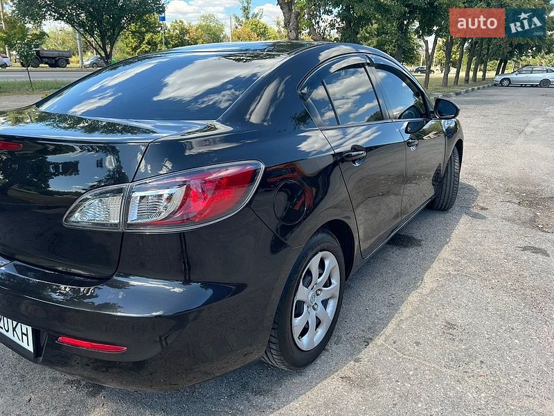 Седан Mazda 3 2011 в Запоріжжі