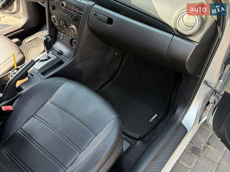 Седан Mazda 3 2004 в Днепре