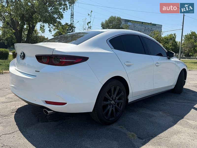 Седан Mazda 3 2021 в Днепре