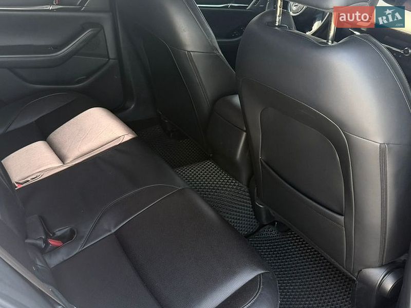 Седан Mazda 3 2021 в Днепре