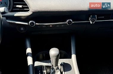 Седан Mazda 3 2021 в Днепре