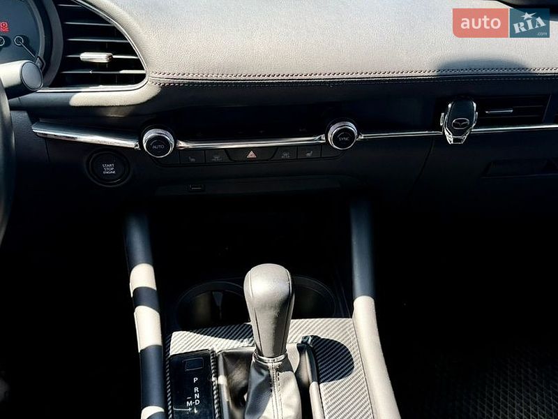 Седан Mazda 3 2021 в Днепре