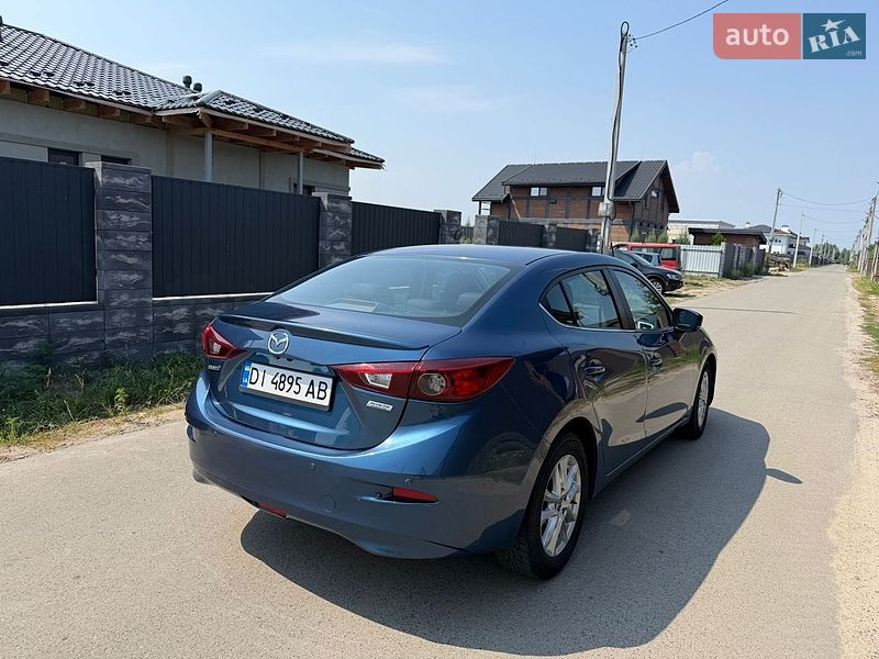 Седан Mazda 3 2017 в Києві