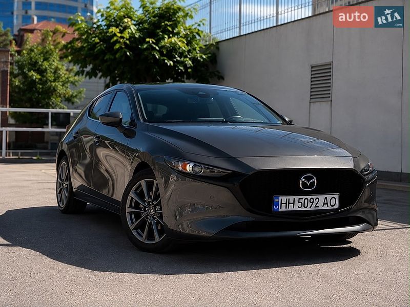 Mazda 3, фото з оголошення