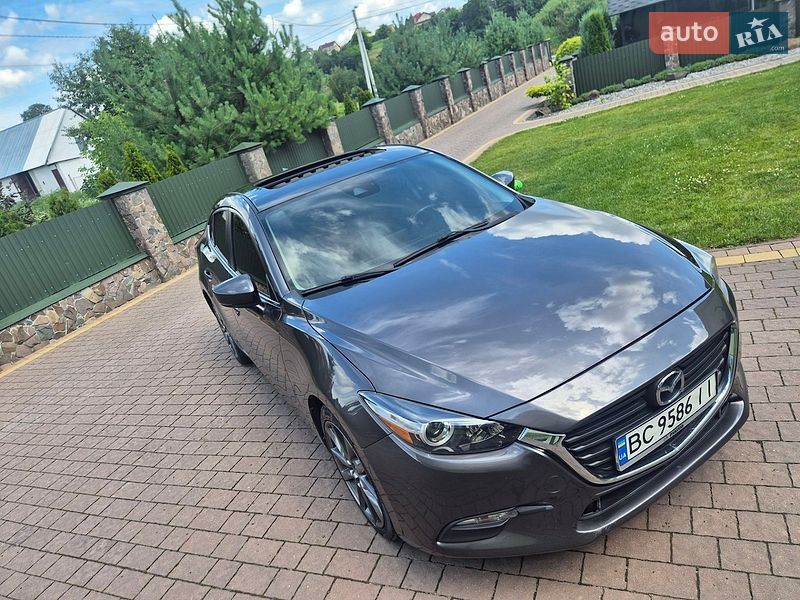 Седан Mazda 3 2017 в Львові