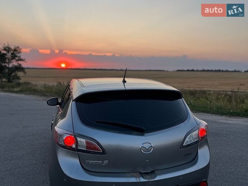Хэтчбек Mazda 3 2009 в Бобринце