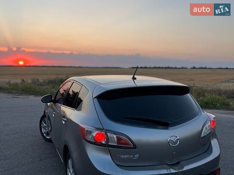 Хэтчбек Mazda 3 2009 в Бобринце