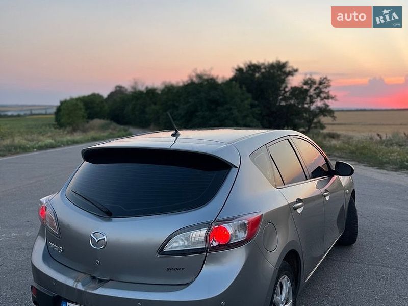 Хэтчбек Mazda 3 2009 в Бобринце