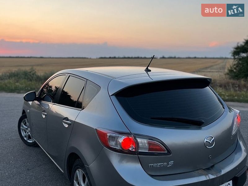 Хэтчбек Mazda 3 2009 в Бобринце