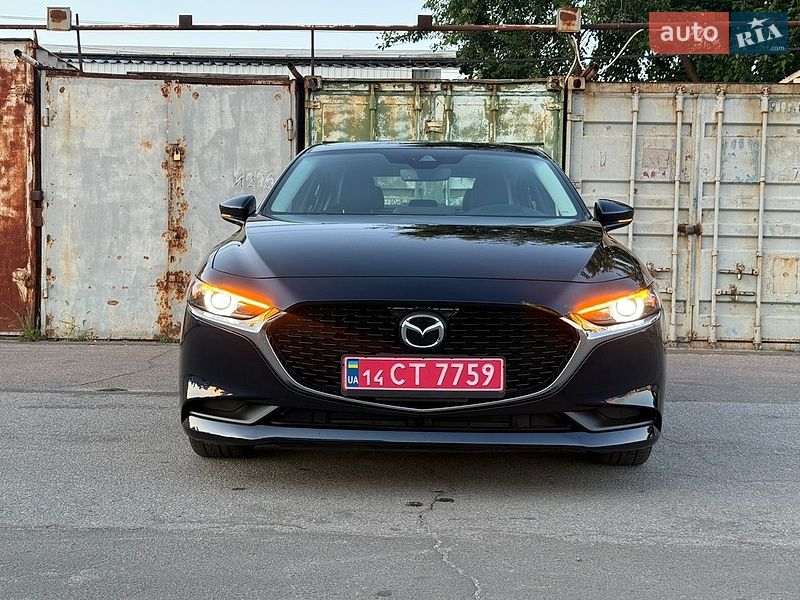 Седан Mazda 3 2019 в Черкасах