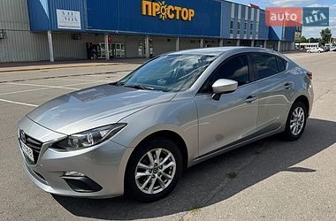 Седан Mazda 3 2015 в Кременчуге