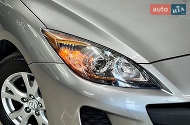 Седан Mazda 3 2013 в Николаеве